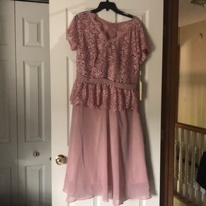Mother of the Bride/Groom Dress - size 18W
